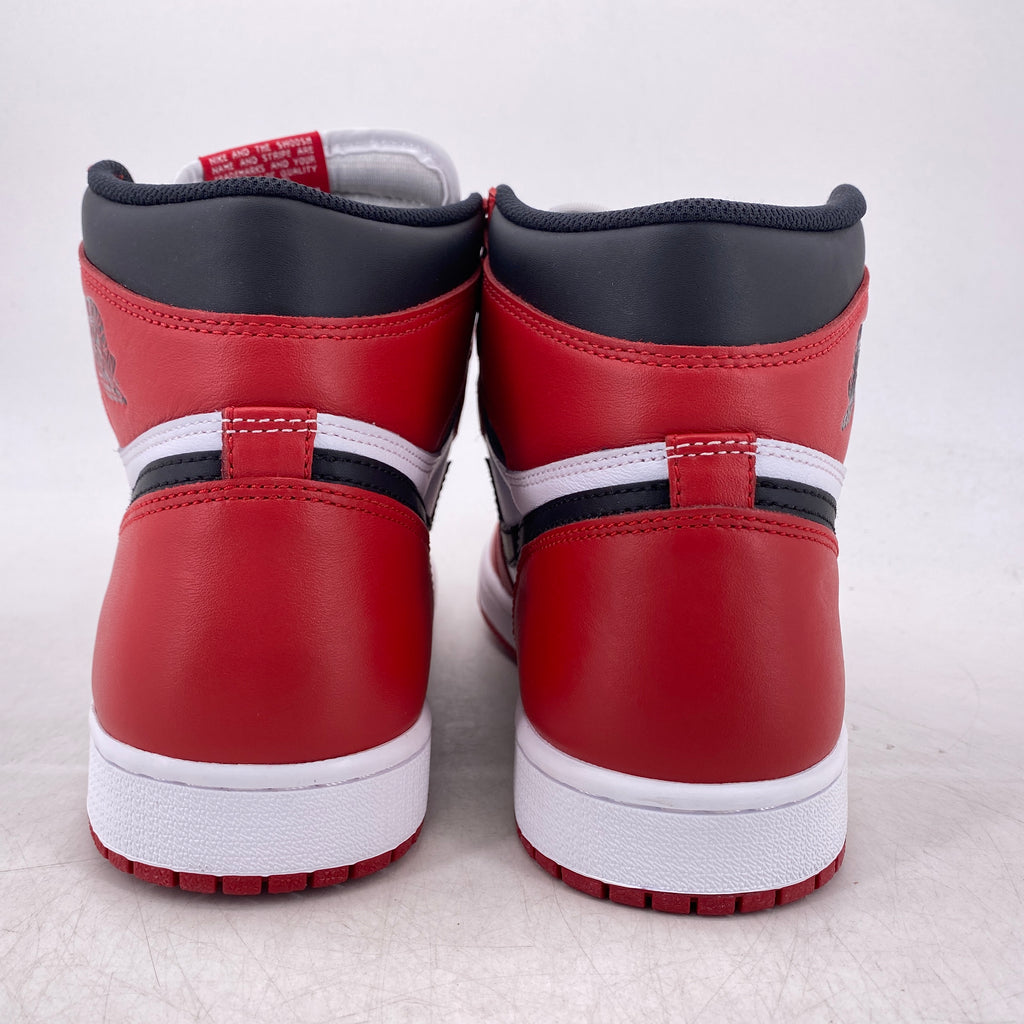 Air Jordan 1 Retro High OG "Chicago" 2015 New Size 10.5