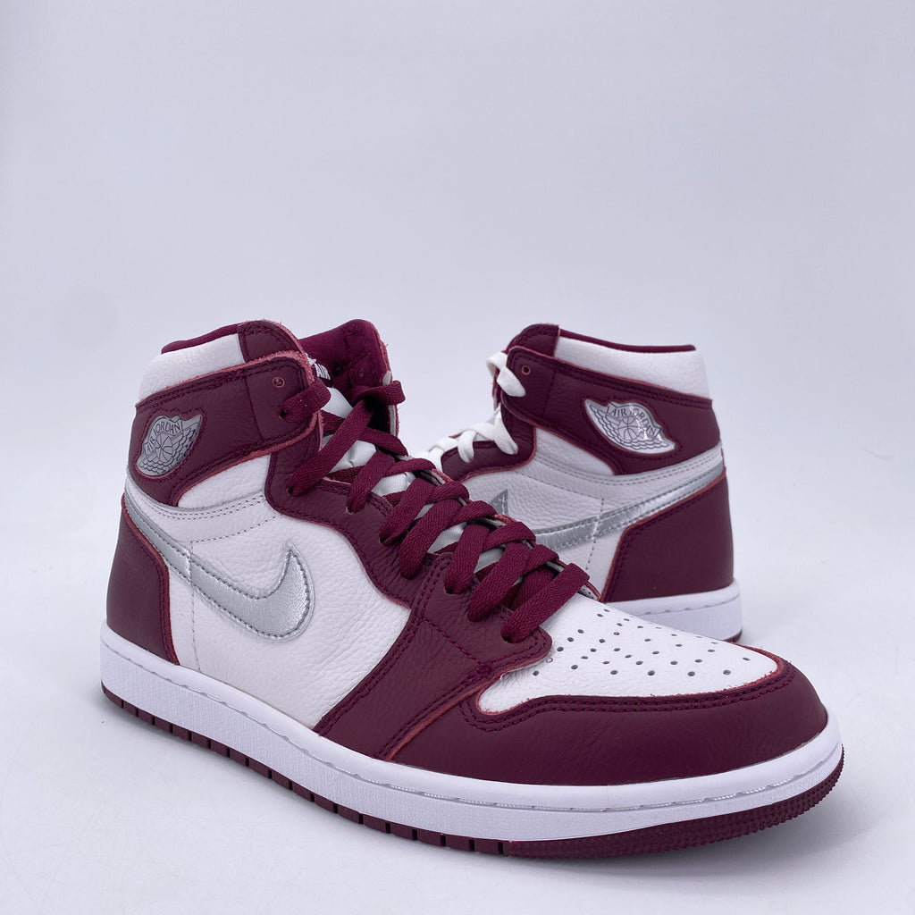 Air Jordan 1 Retro High OG "Bordeaux" 2021 New Size 8.5