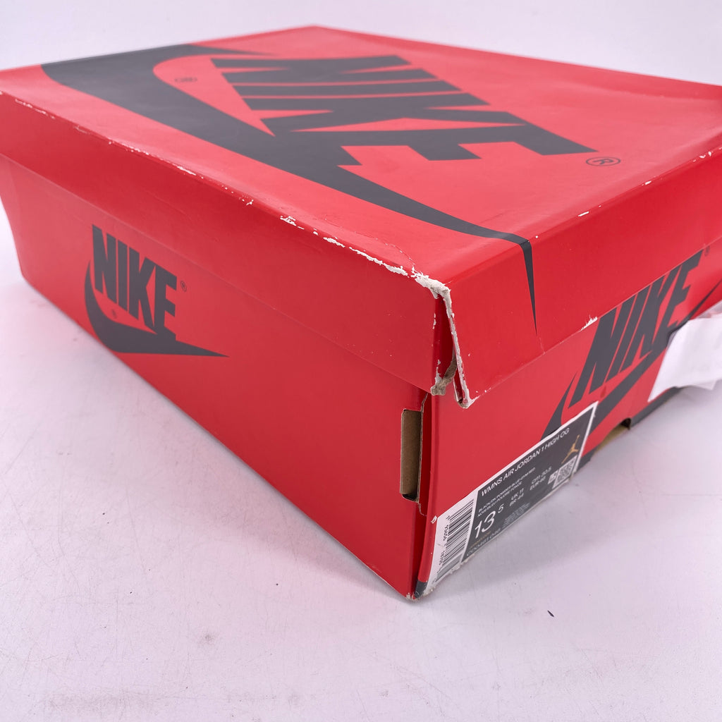 Air Jordan (W) 1 Retro High OG "Nc To Chi" 2020 Used Size 13.5W
