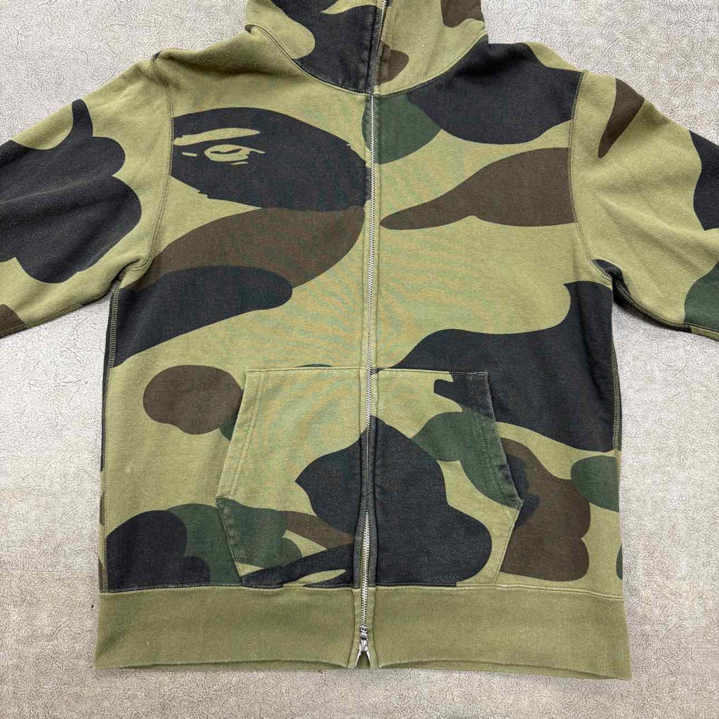 Bape Zip Up "BUSY WORKS" Camo Used Size L