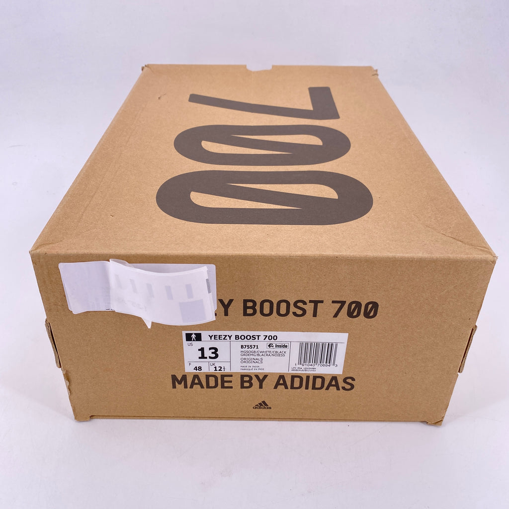 Yeezy 700 "Waverunner" 2022 Used Size 13