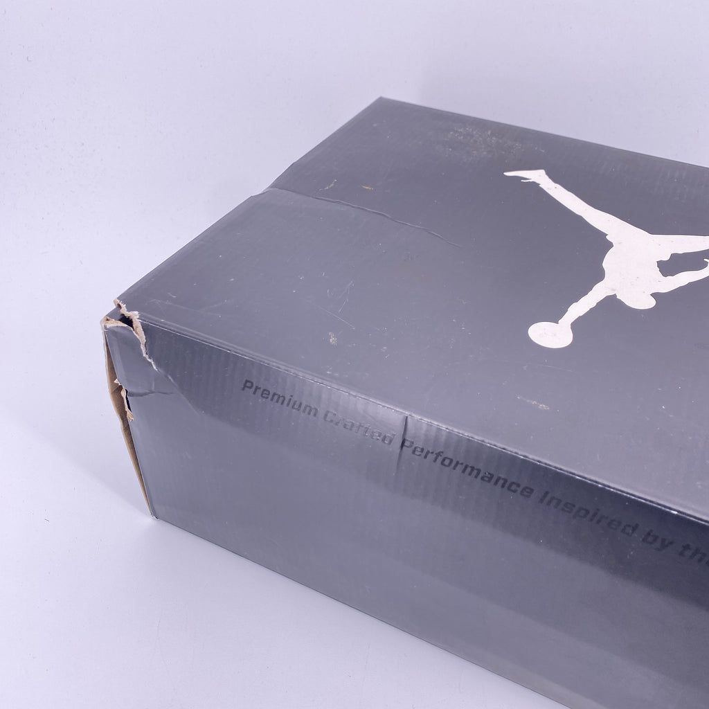 Air Jordan 11 Retro Low "Tuxedo" 2013 Used Size 11.5