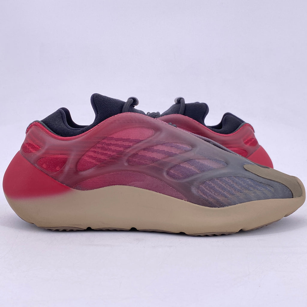 Yeezy 700 v3 "Fade Carbon" 2022 Used Size 10