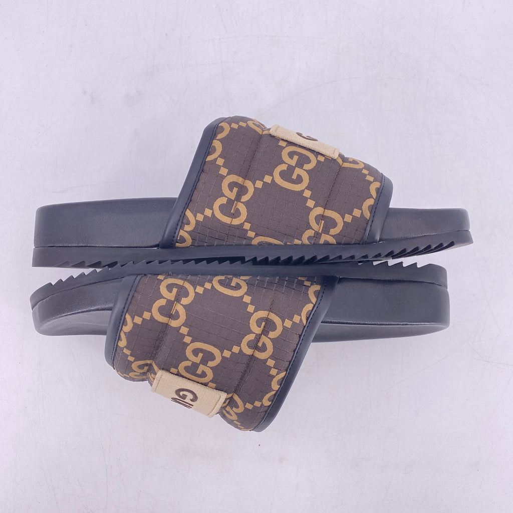 Gucci Slide "Monogram"  New Size 6G