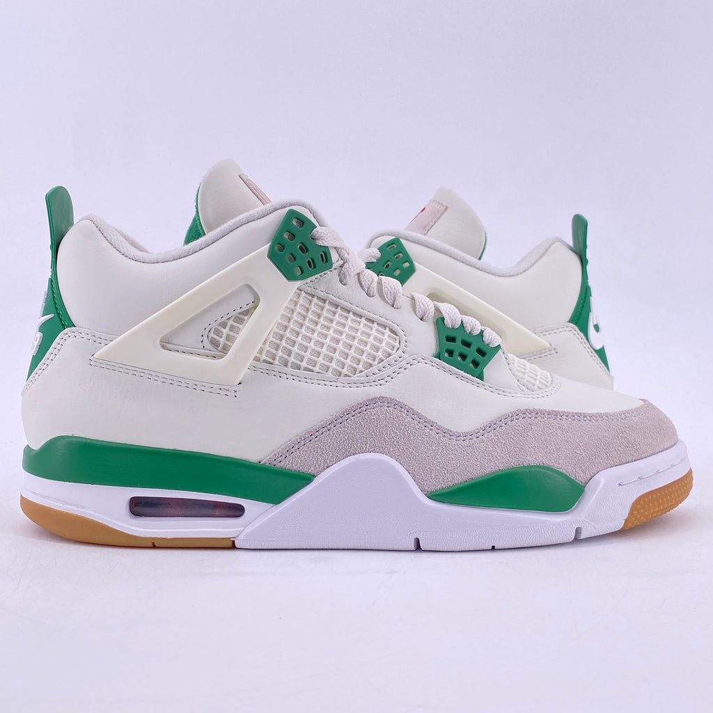 Air Jordan 4 Retro "Pine Green" 2023 Used Size 8.5