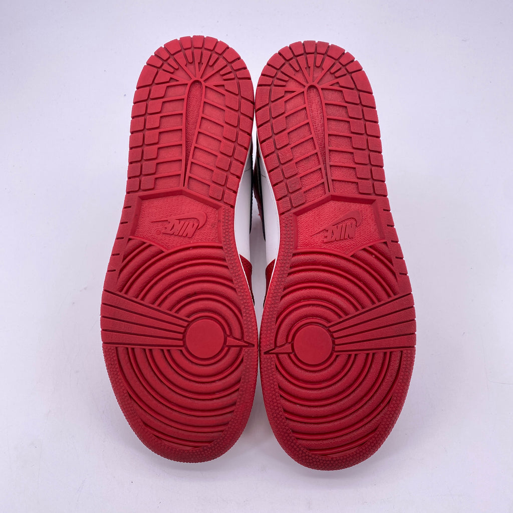 Air Jordan (GS) 1 Retro High "Chicago" 2015 Used Size 7Y