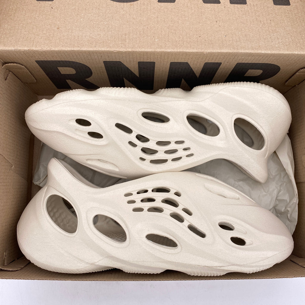 Yeezy Foam RNNR "Sand" 2021 Used Size 10