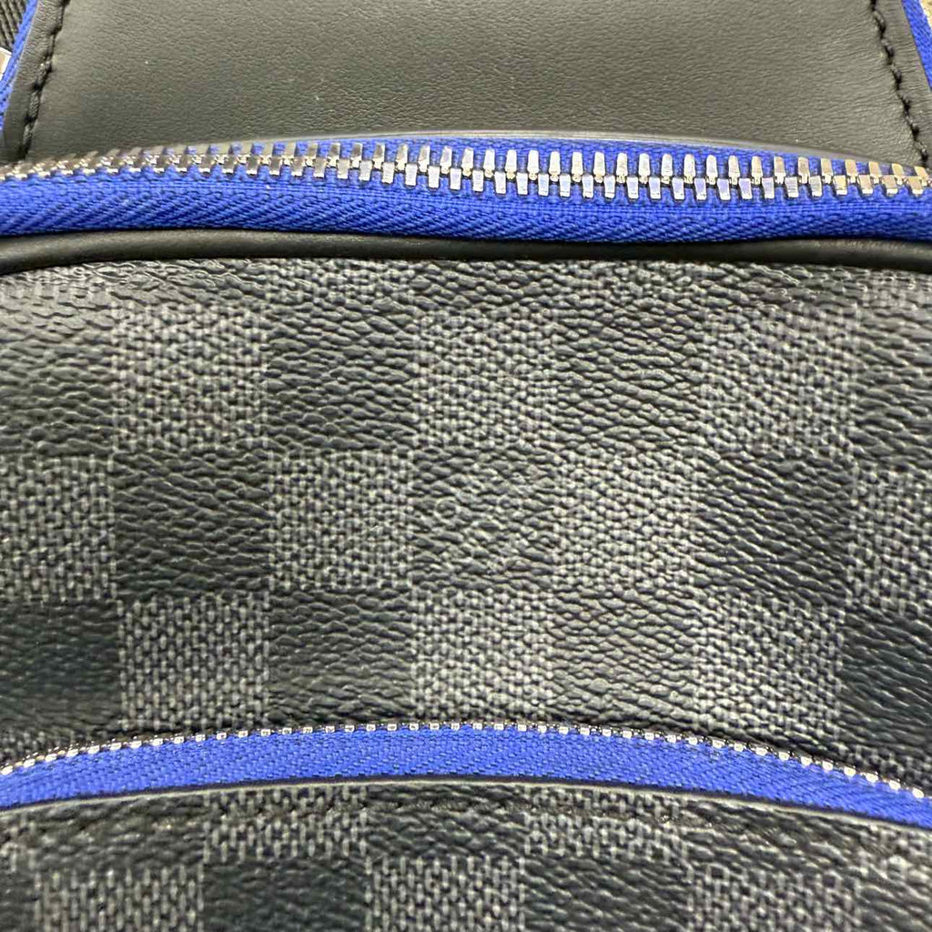 Louis Vuitton Crossbody "AVENUE SLING BAG" Used Black Size OS