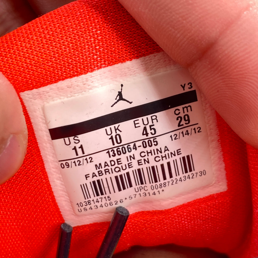 Air Jordan 3 Retro "Crimson" 2013 Used Size 11