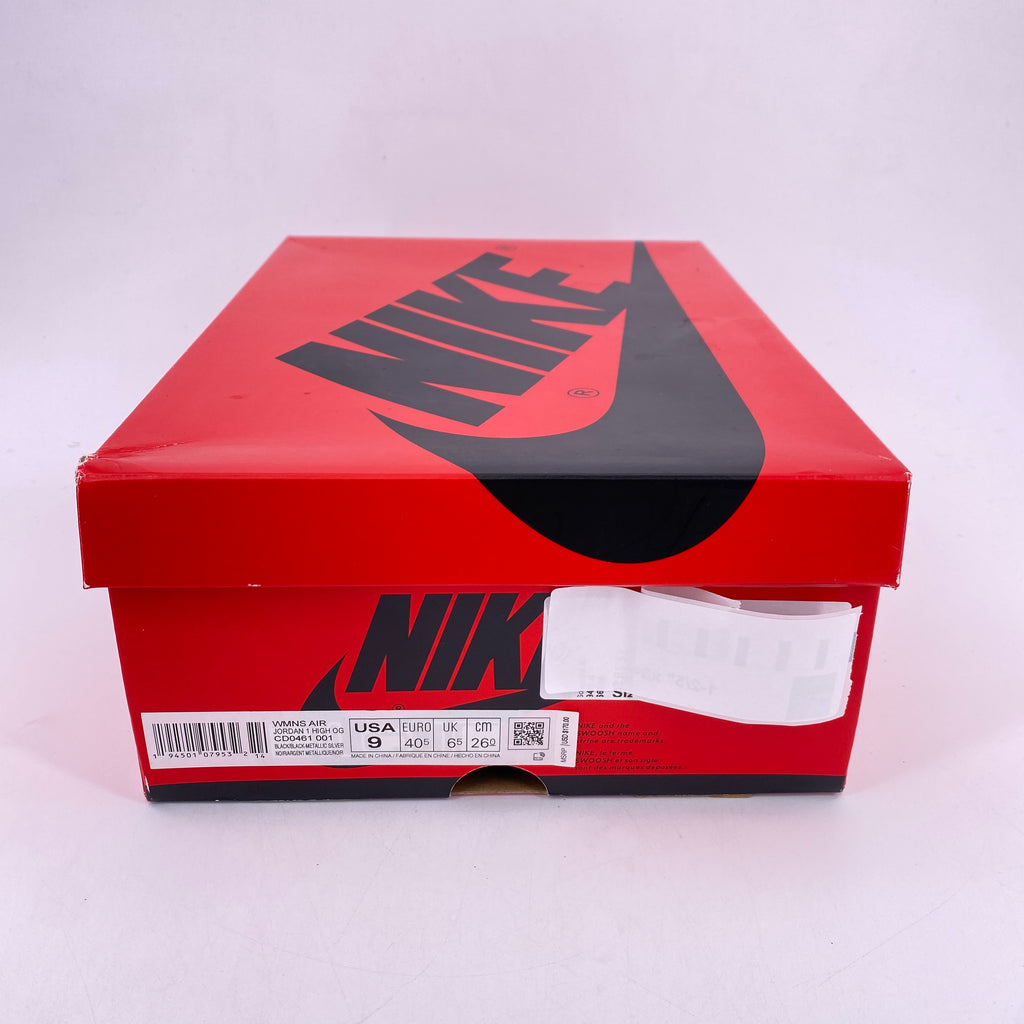 Air Jordan (W) 1 Retro High OG "Silver Toe" 2021 Used Size 9W