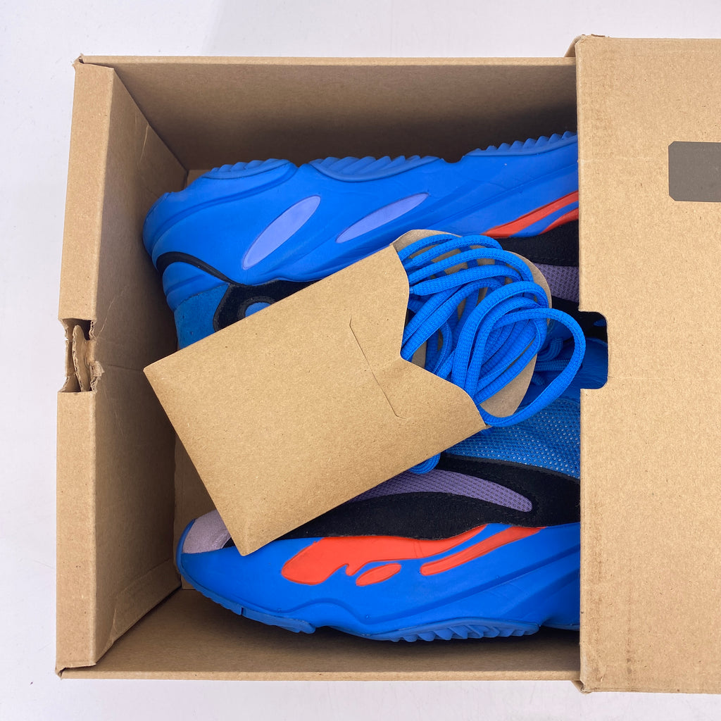 Yeezy 700 "Hi-Res Blue" 2022 Used Size 12