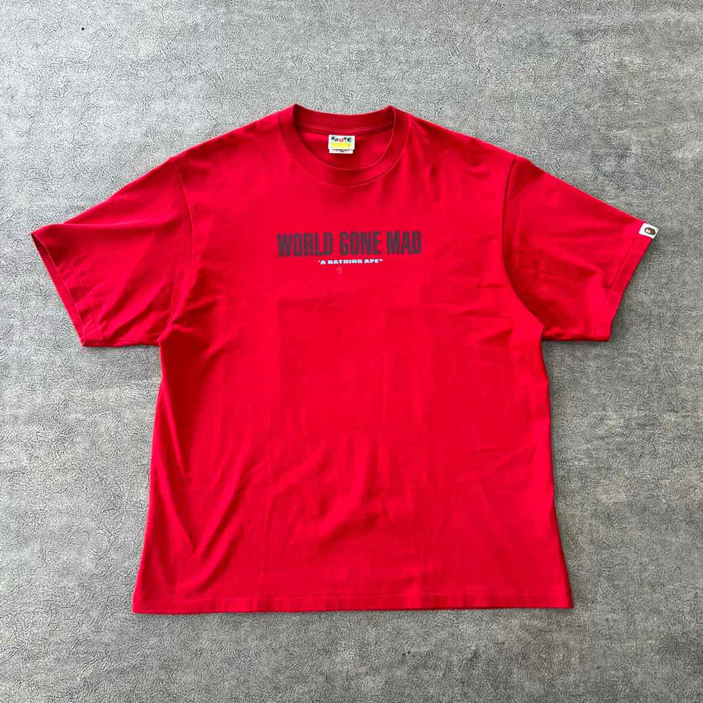 Bape T-Shirt "SLOGAN" Red Used Size L
