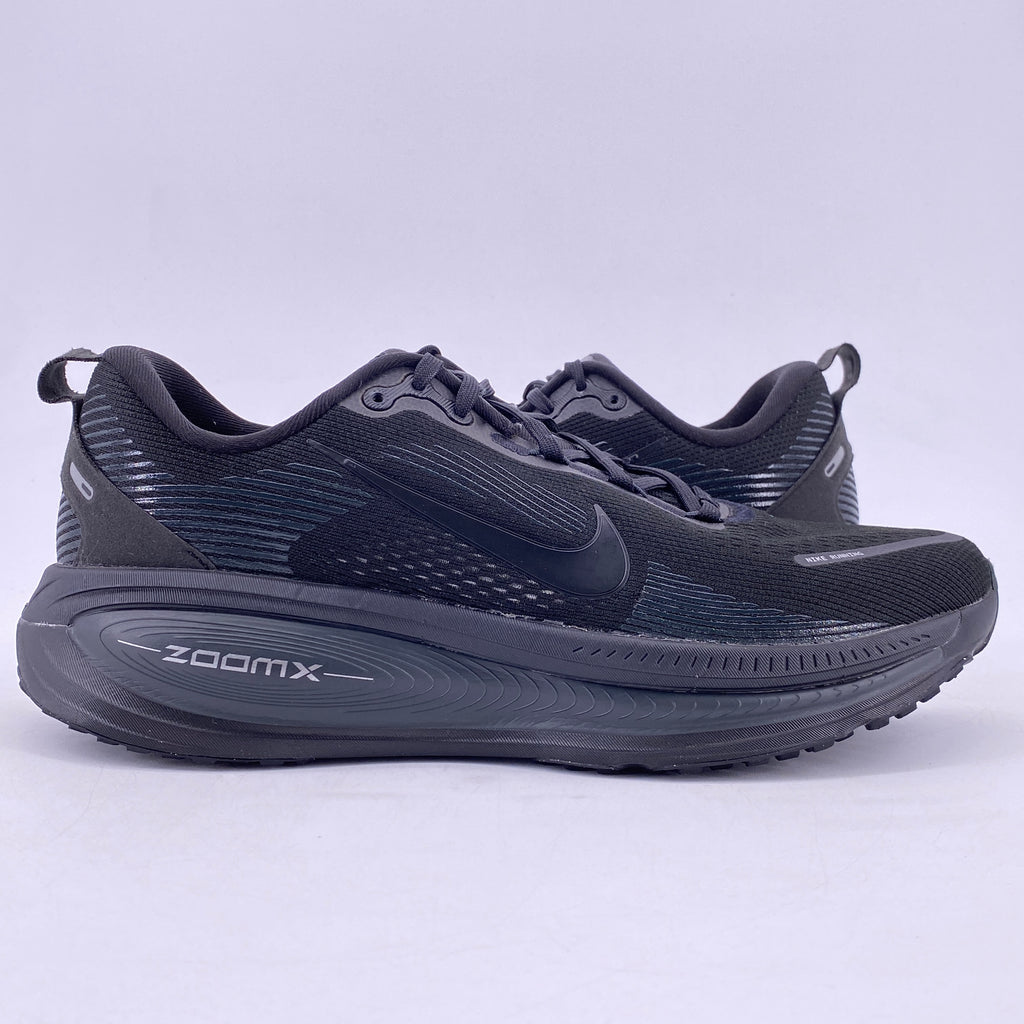 Nike Vomero 18 "Black Smoke Grey" 2025 Used Size 10.5