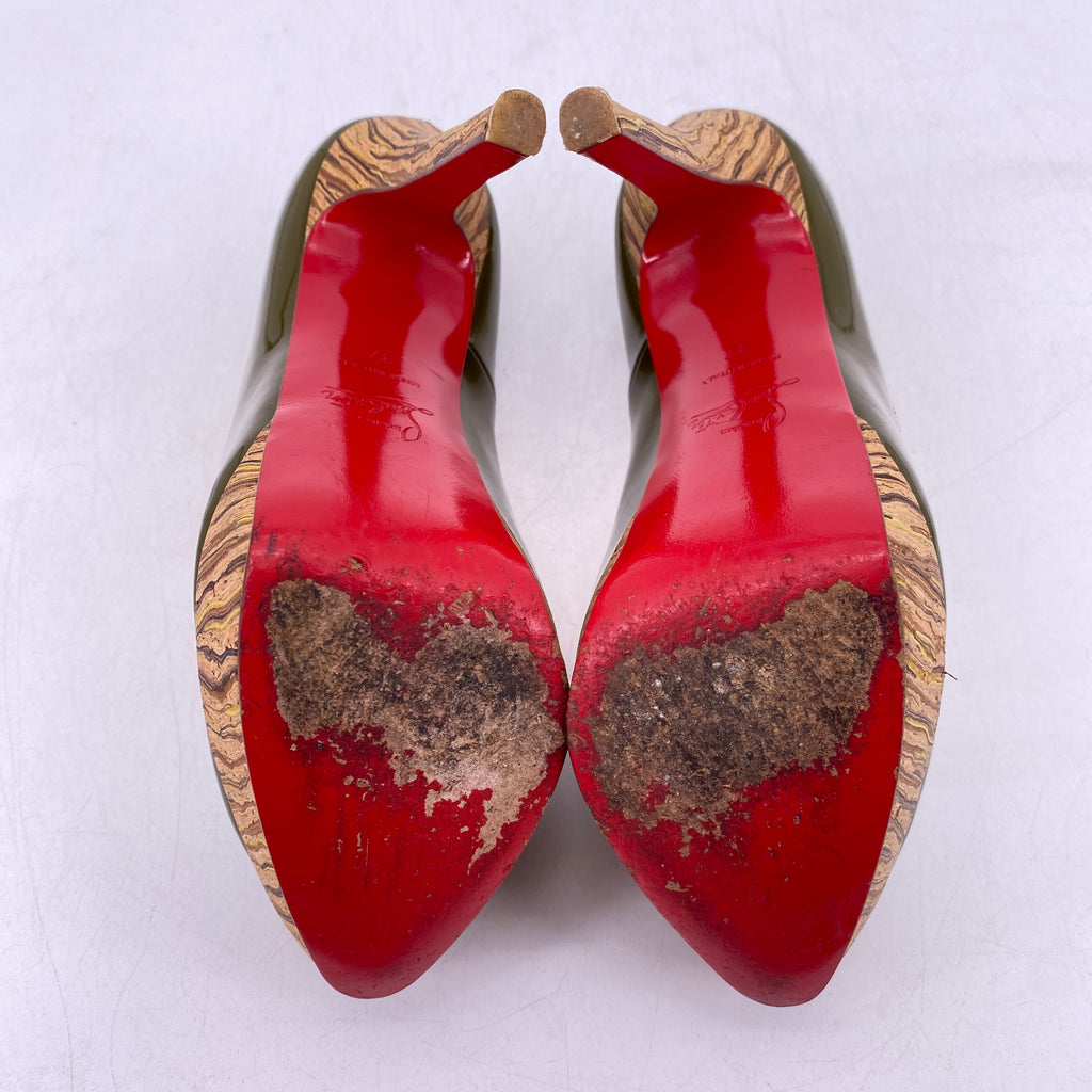 Christian Louboutin Heels "Banane Kaki"  Used Size 37