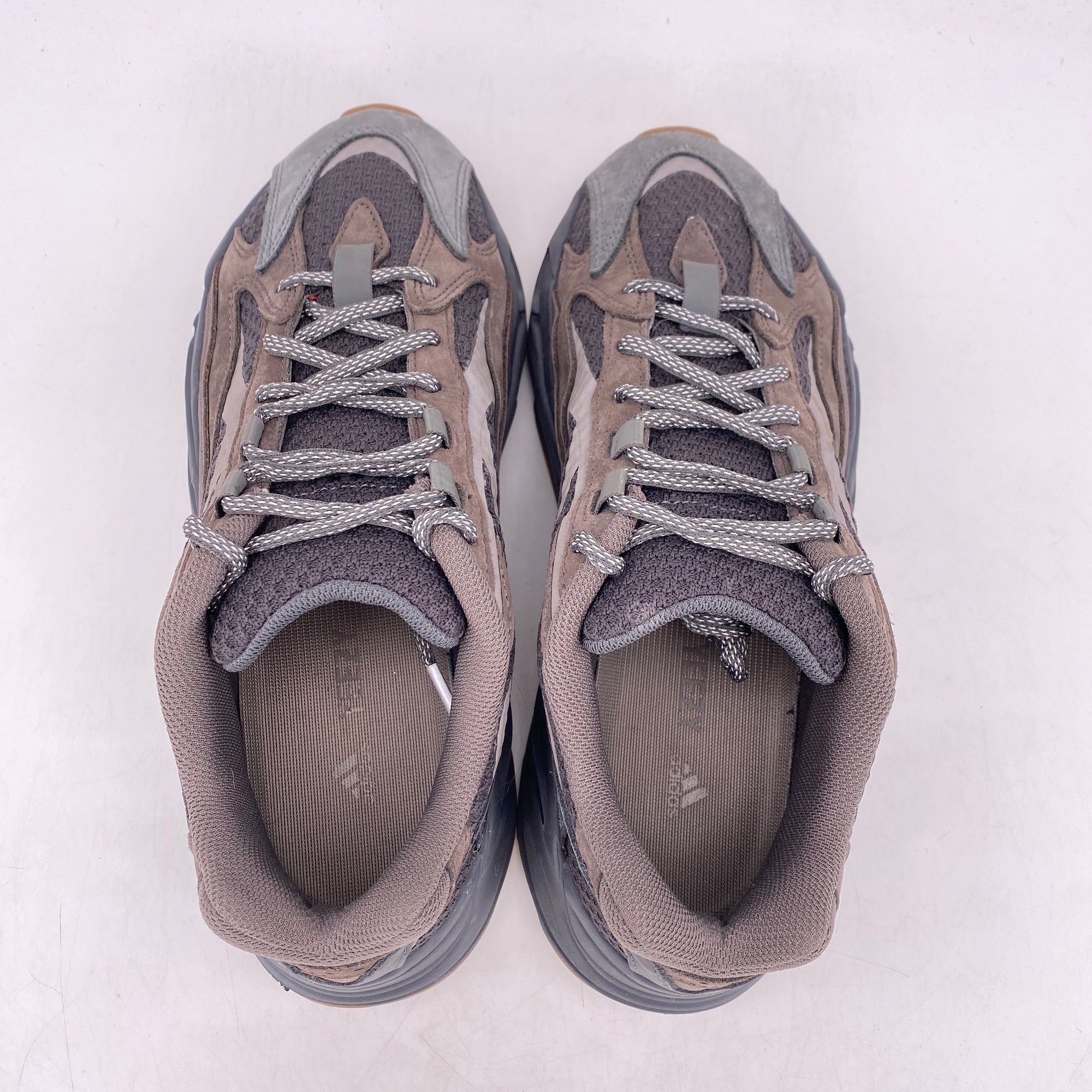 Yeezy 700 v2 &quot;Geode&quot; 2019 Used Size 8.5