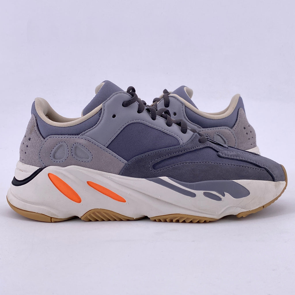 Yeezy 700 "Magnet" 2019 Used Size 7.5