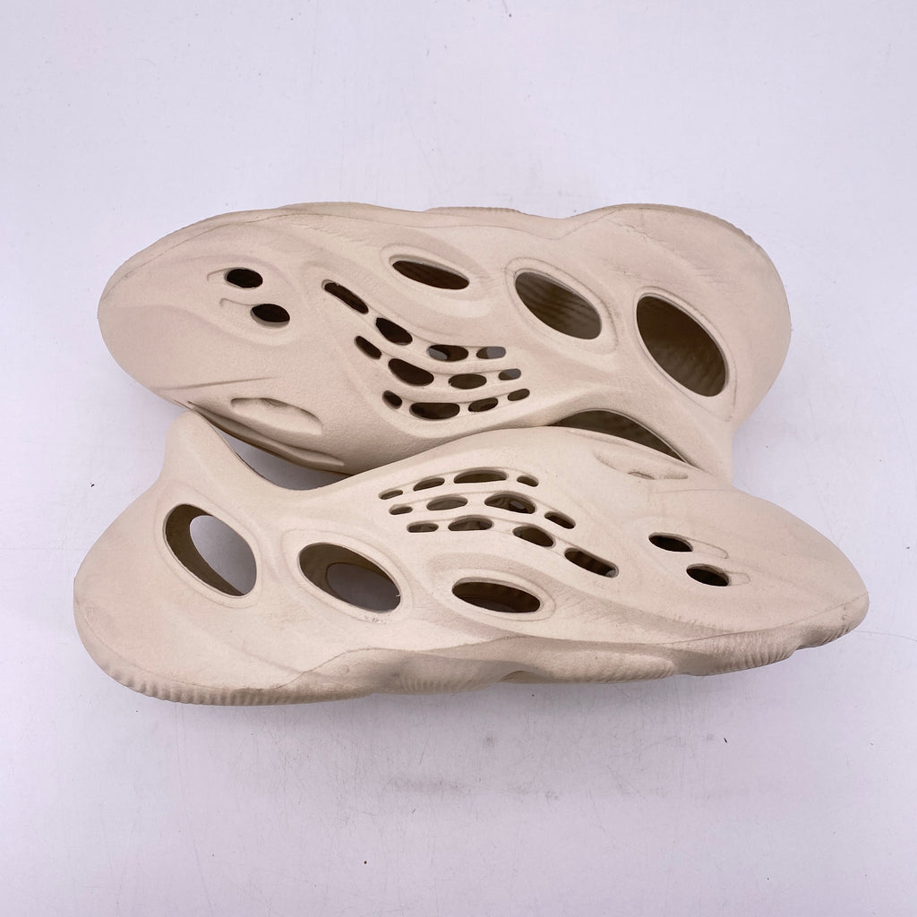 Yeezy Foam RNNR "Sand" 2021 Used Size 11