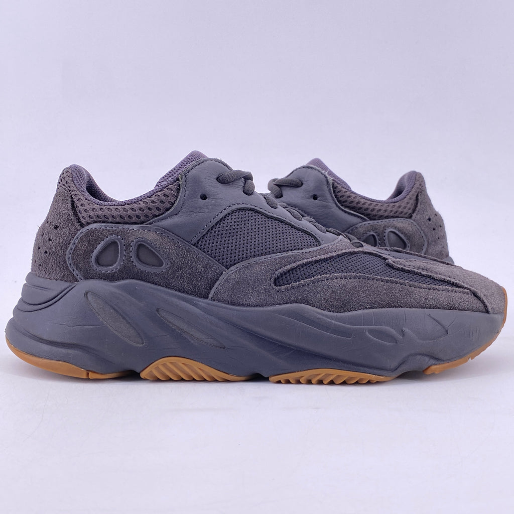 Yeezy 700 "Utility Black" 2019 Used Size 9