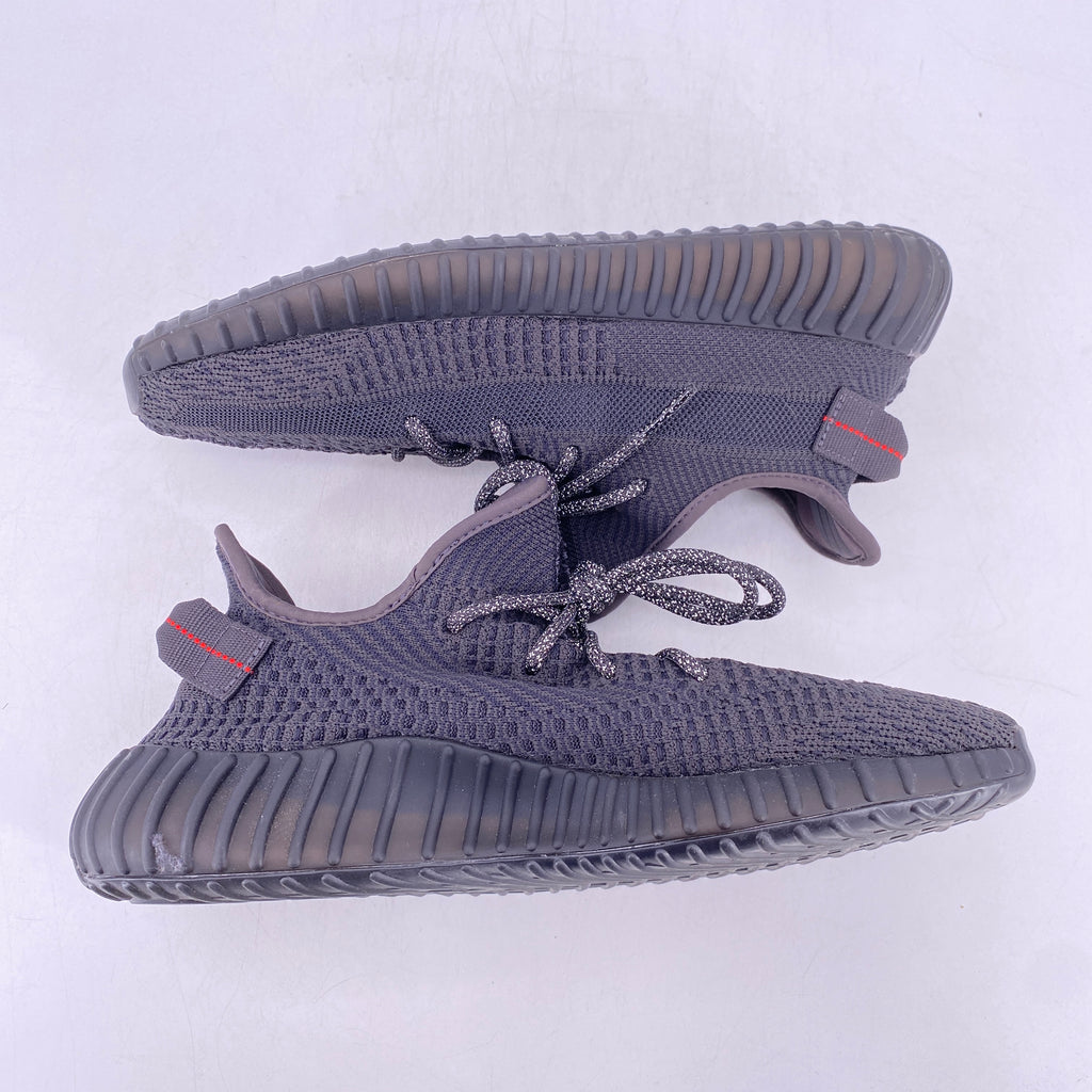Yeezy 350 v2 "Black Non-Reflective" 2019 Used Size 9.5