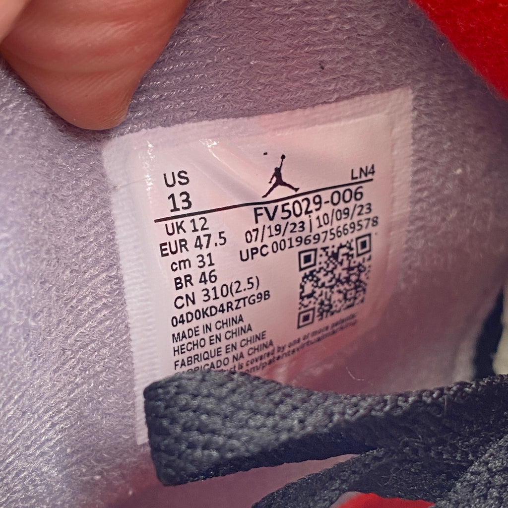 Air Jordan 4 Retro "Bred Reimagined" 2024 Used Size 13