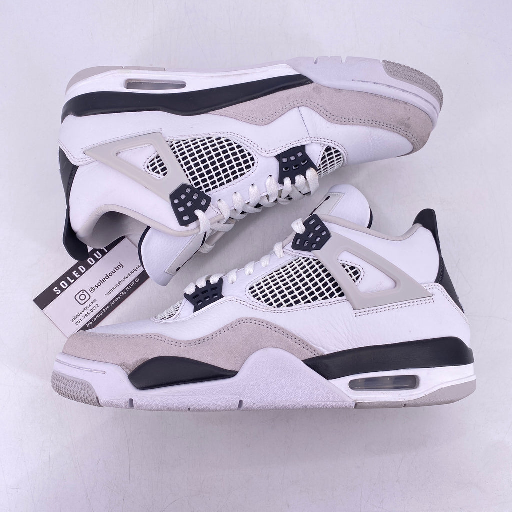 Air Jordan 4 Retro "Military Black" 2022 Used Size 9.5