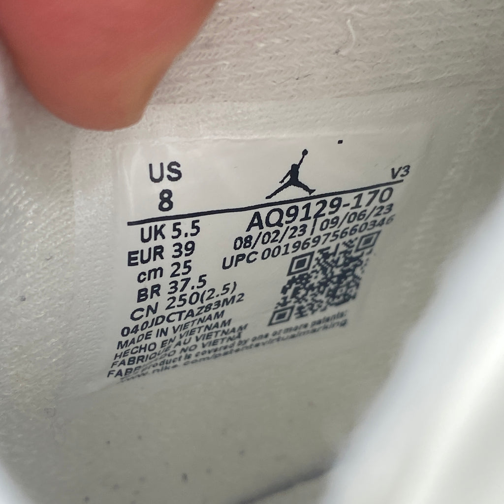 Air Jordan (W) 4 Retro "Metallic Gold" 2024 Used Size 8W