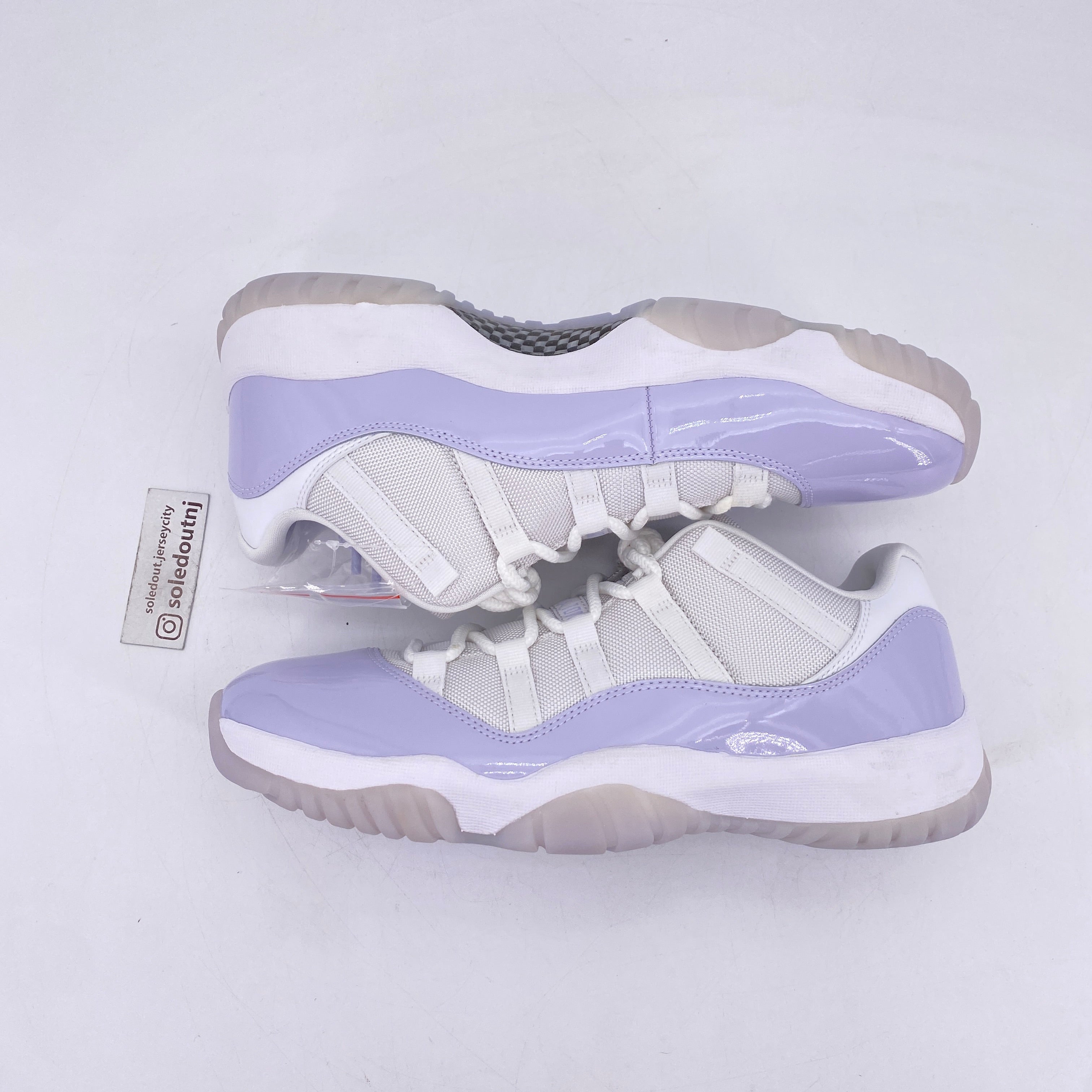 Jordan 11 Low Pure Violet selling Size 7.5W