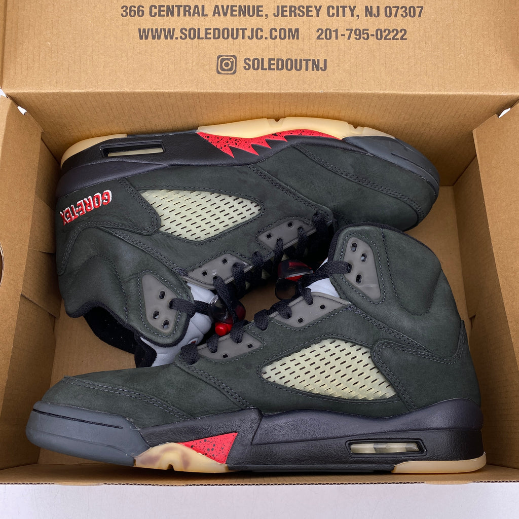 Air Jordan (W) 5 Retro "Goretex" 2022 Used Size 10W