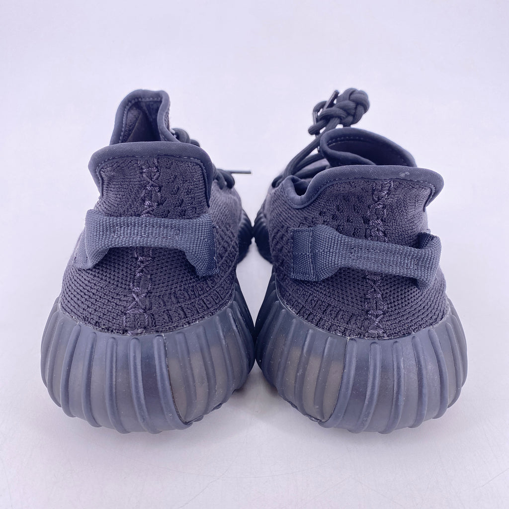Yeezy 350 v2 "Onyx" 2022 Used Size 10.5