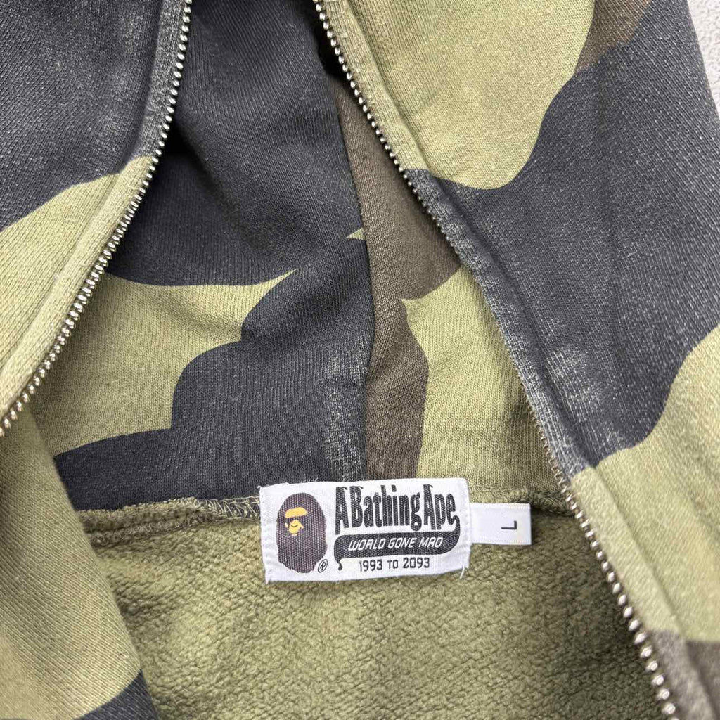 Bape Zip Up "BUSY WORKS" Camo Used Size L