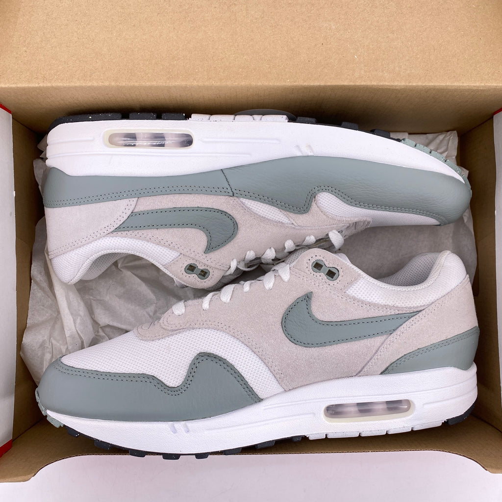 Nike Air Max 1 "White Mica Green" 2023 Used Size 11.5