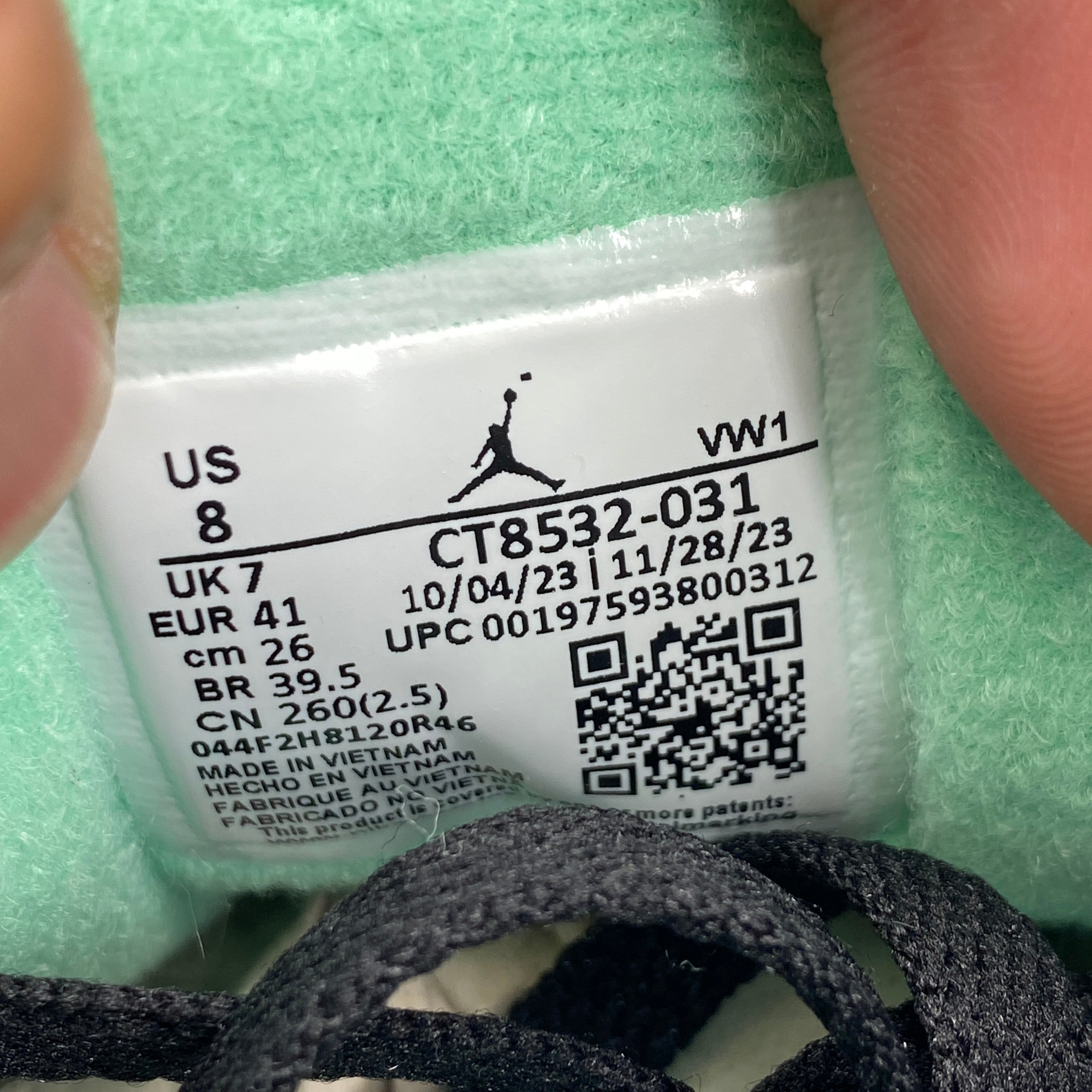 Air Jordan 3 Retro &quot;Green Glow&quot; 2024 Used Size 8