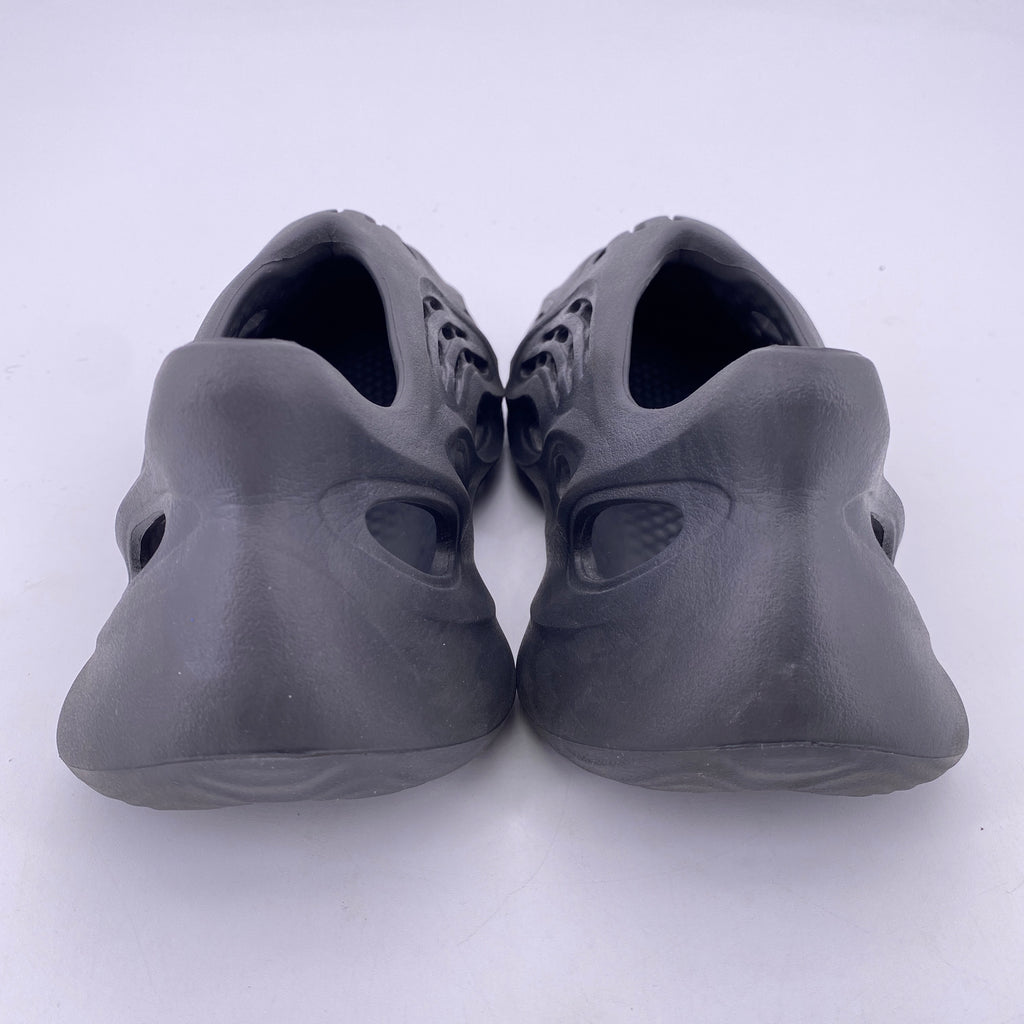 Yeezy Foam RNNR "Onyx" 2024 Used Size 6