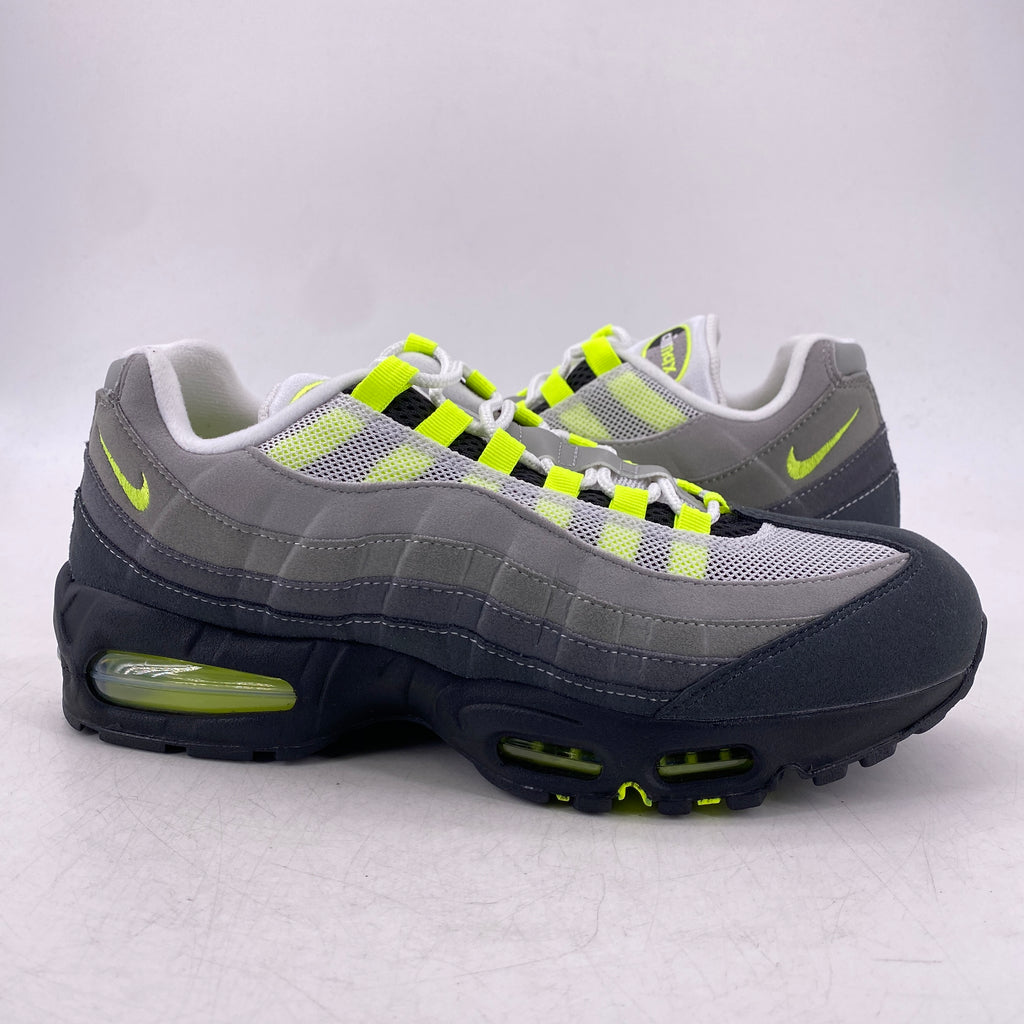 Nike Air Max 95 "Neon" 2025 Used Size 10