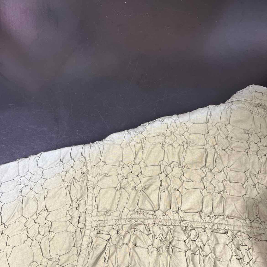 18 East Polo "CRINKLED" Olive Used Size L