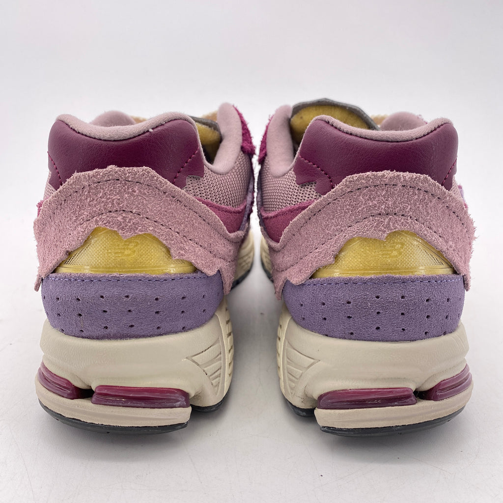New Balance 2002R "Protection Pack Pink" 2022 Used Size 8