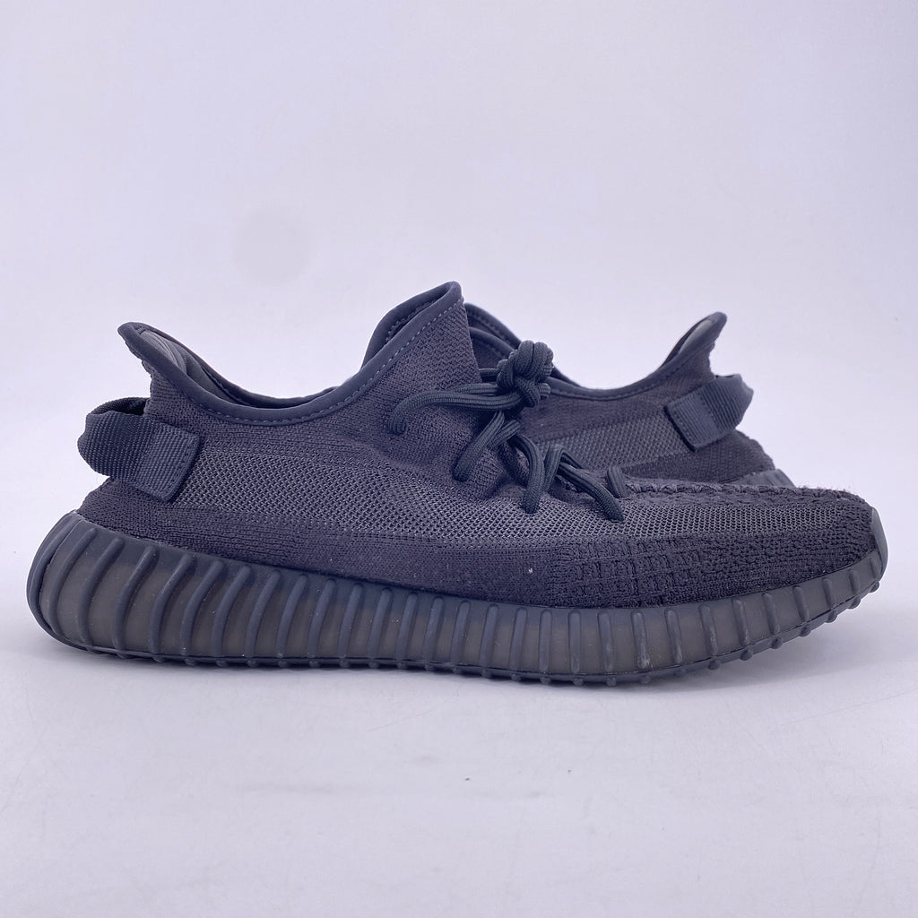 Yeezy 350 v2 "Onyx" 2022 Used Size 10.5