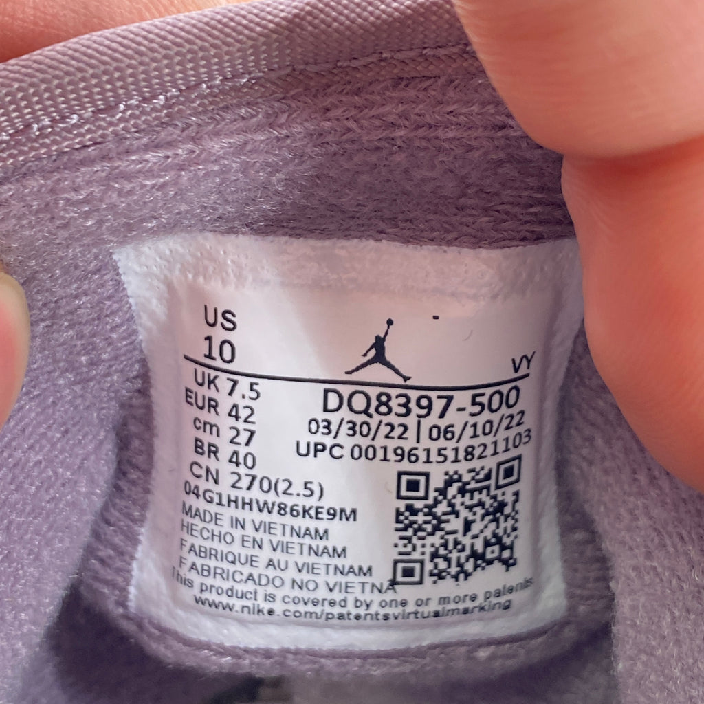 Air Jordan (W) 1 Retro Mid "Velvet Purple" 2022 Used Size 10W
