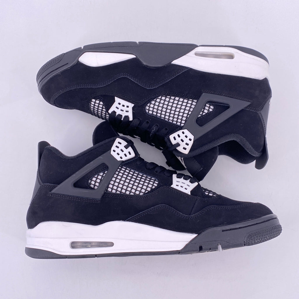 Air Jordan 4 Retro "White Thunder" 2024 Used Size 13
