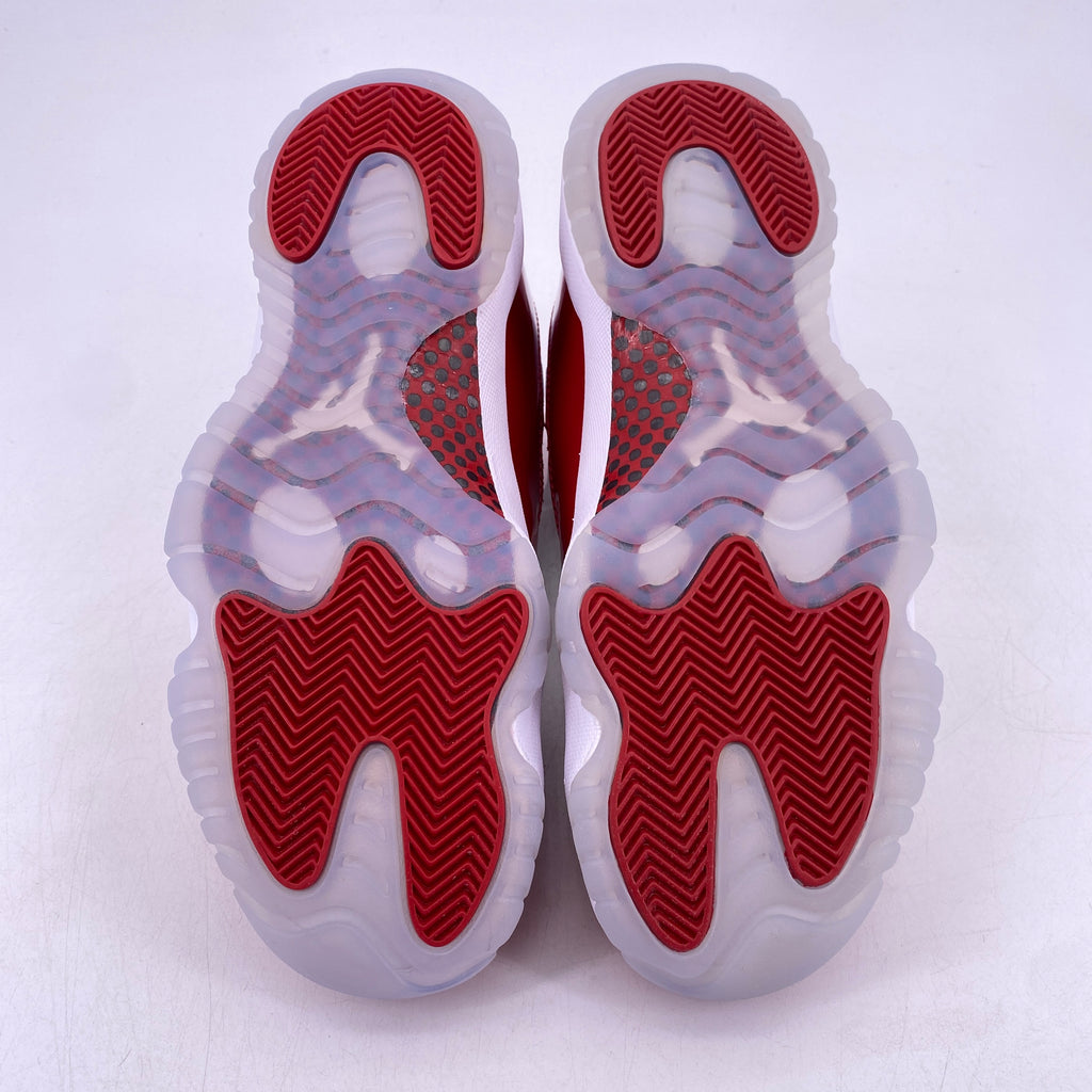 Air Jordan 11 Retro "Cherry" 2022 New Size 9.5