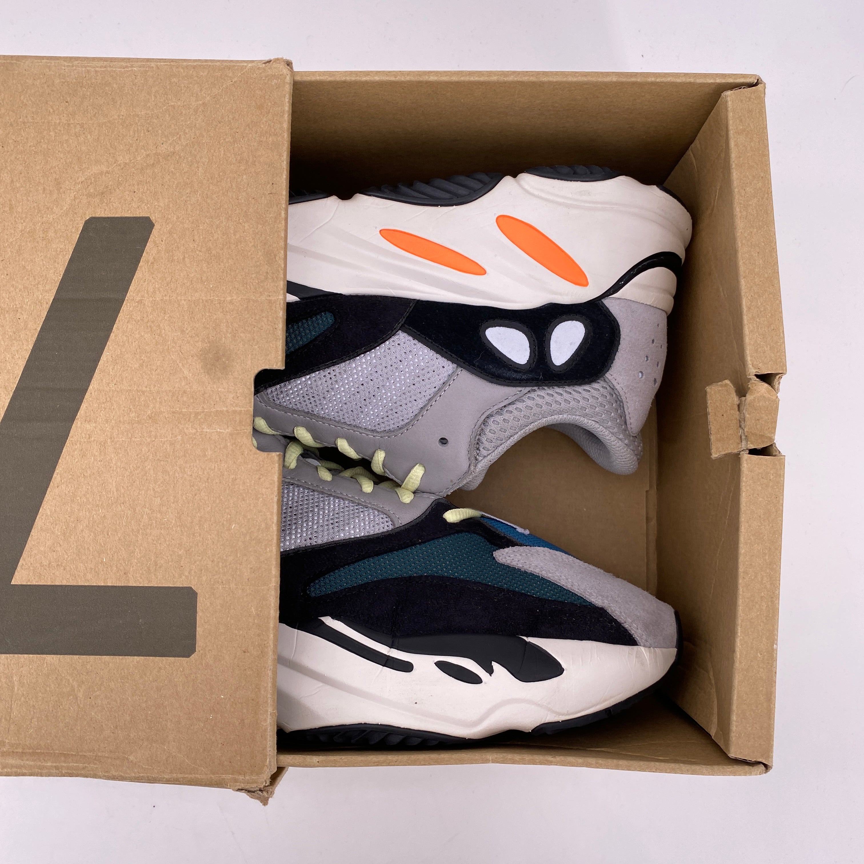 Yeezy 700 &quot;Waverunner&quot; 2018 Used Size 11
