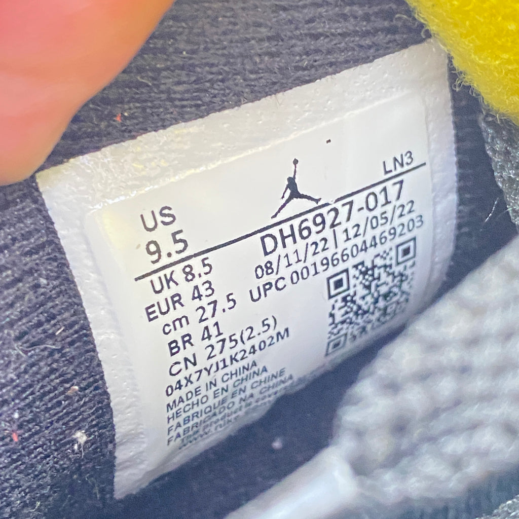 Air Jordan 4 Retro "Thunder" 2023 Used Size 9.5