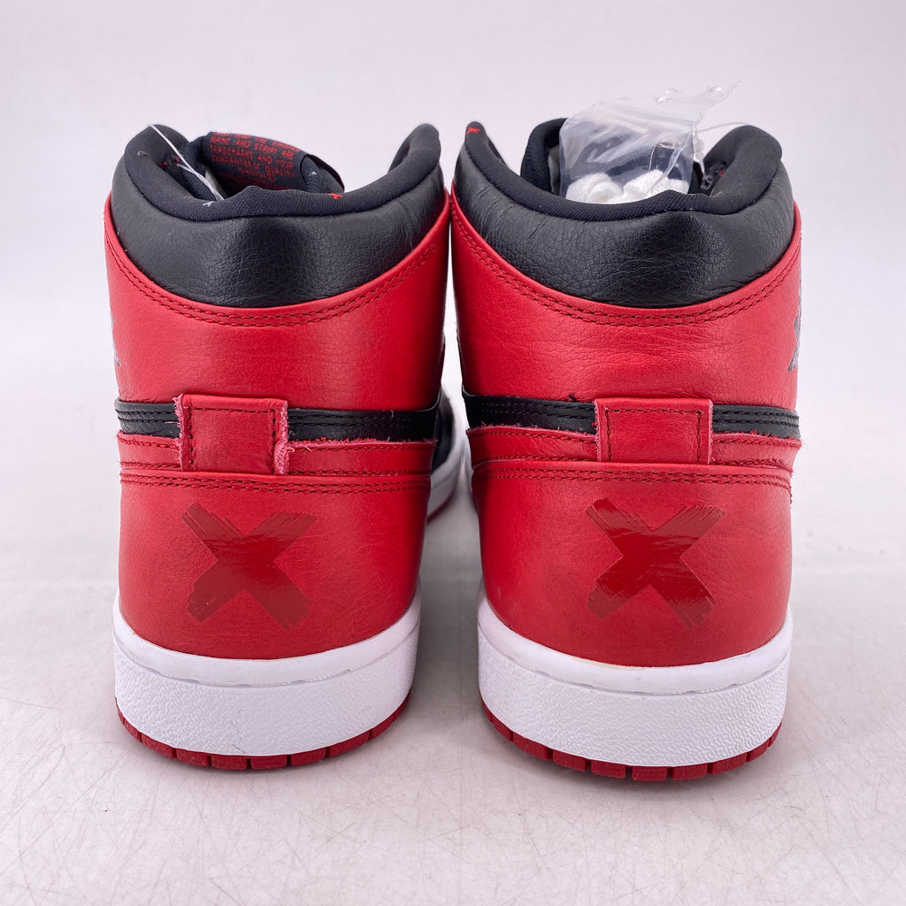 Air Jordan 1 Retro High OG "Banned" 2011 New Size 9.5