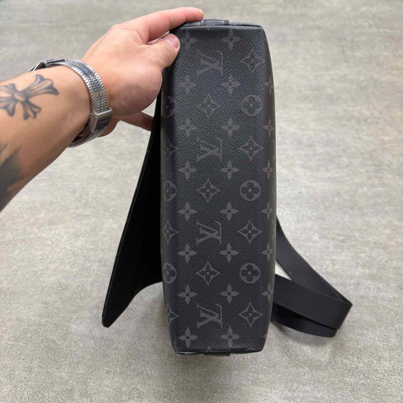 Louis Vuitton Messenger Bag &quot;MONOGRAM&quot; Used Black