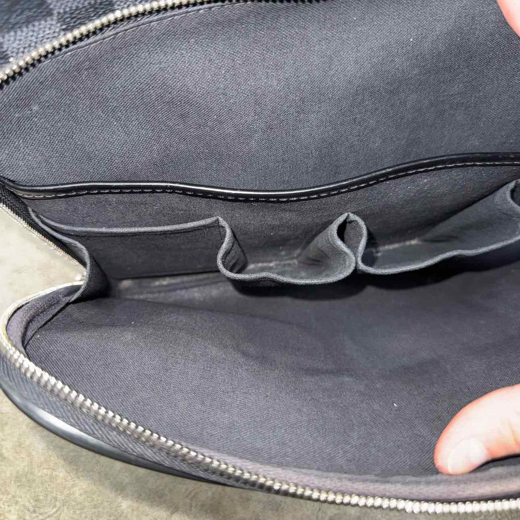 Louis Vuitton Messenger Bag "ICARE LAPTOP" Used Black