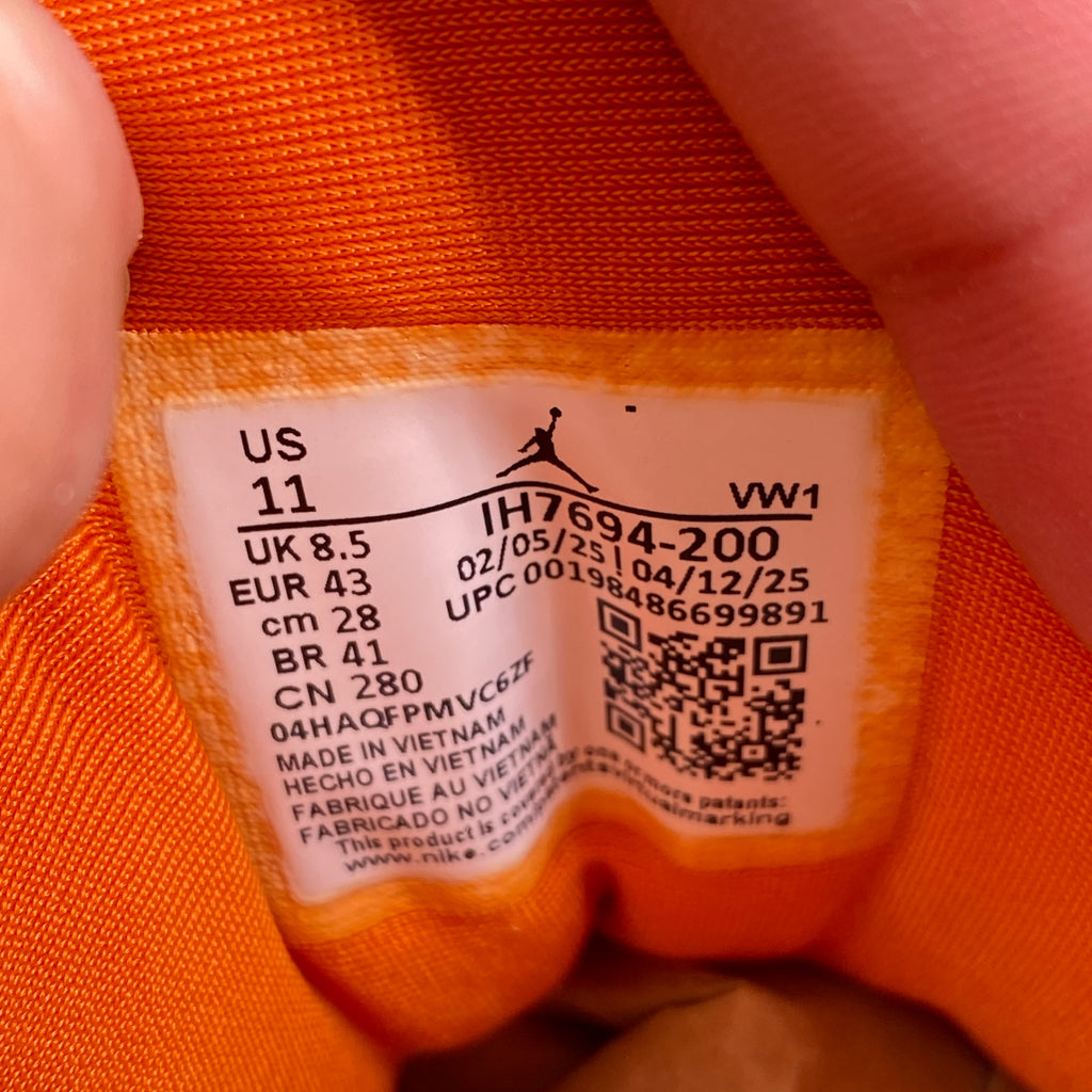 Air Jordan (W) 3 Retro "Starfish" 2025 Used Size 11W