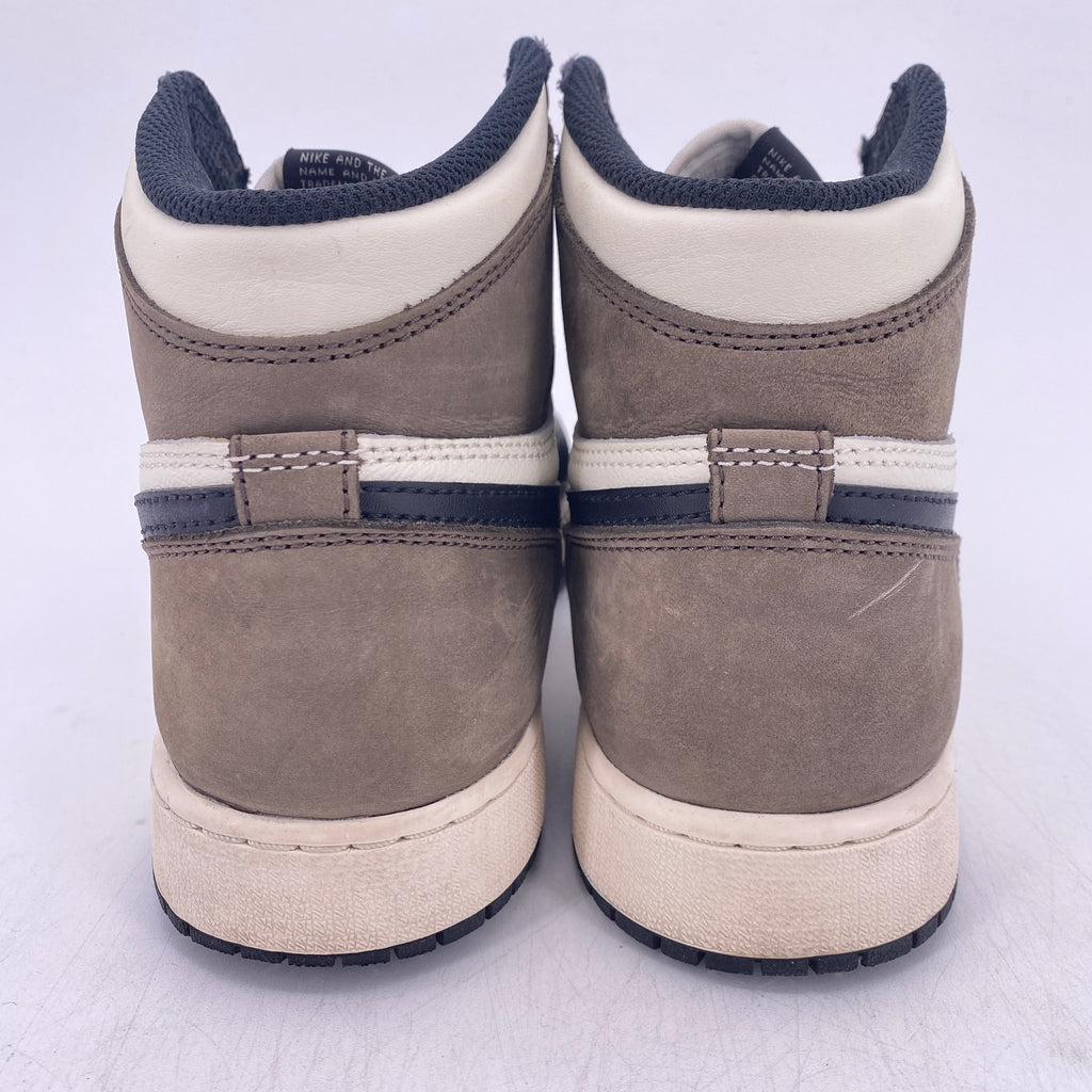 Air Jordan (GS) 1 Retro High "Dark Mocha" 2020 Used Size 7Y