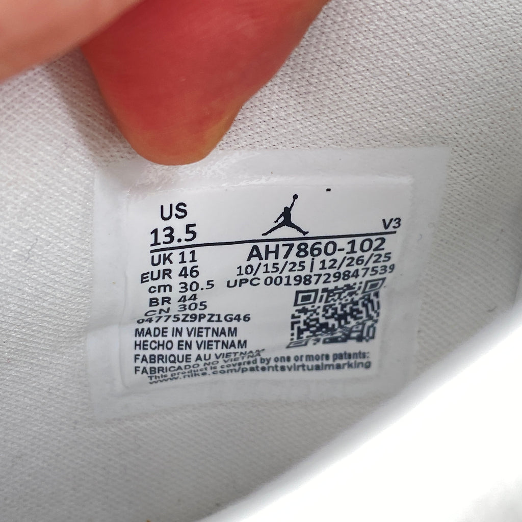 Air Jordan (W) 11 Retro Low "Mothers Day" 2026 Used Size 13.5W