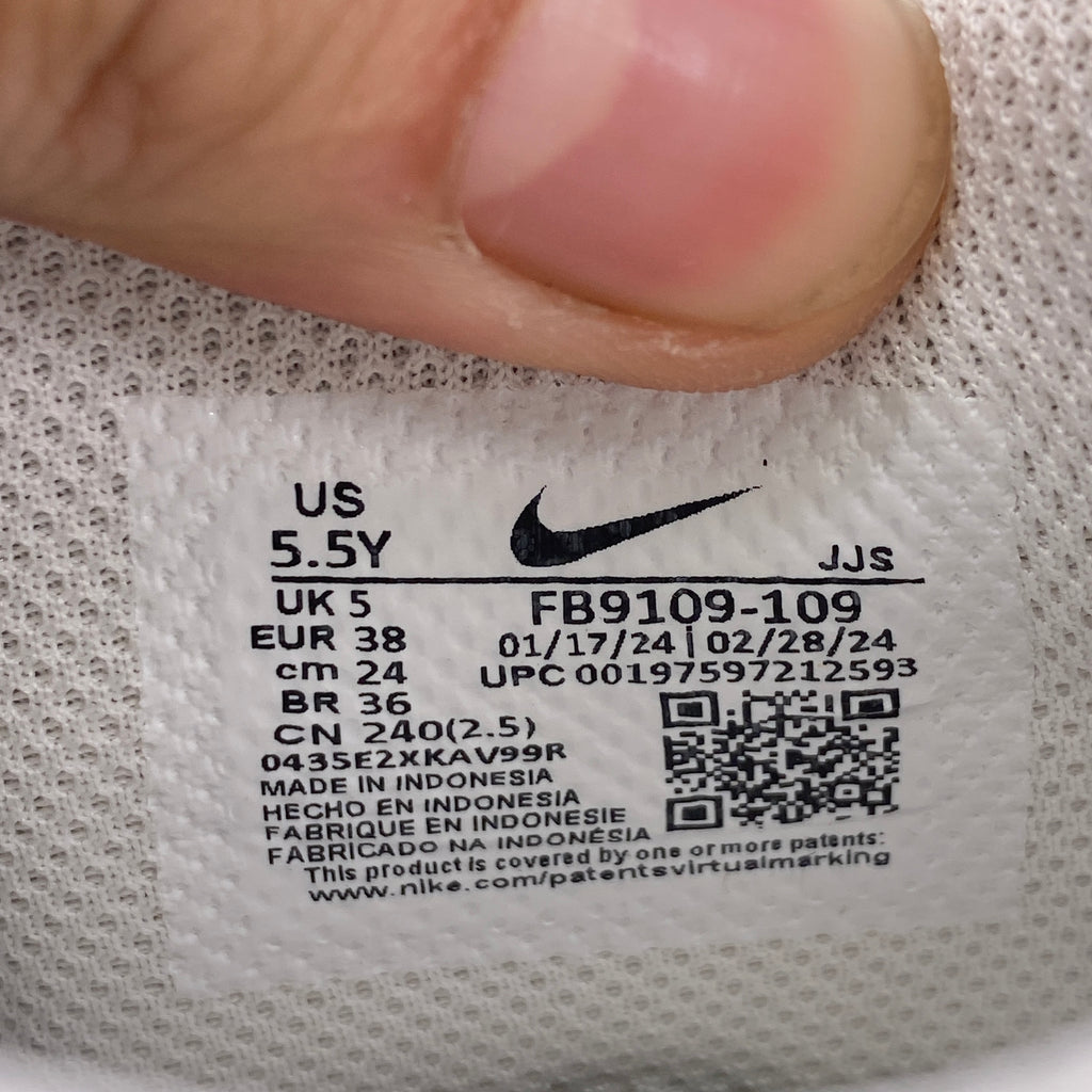 Nike (GS) Dunk Low "Phantom Light Silver" 2024 New Size 5.5Y