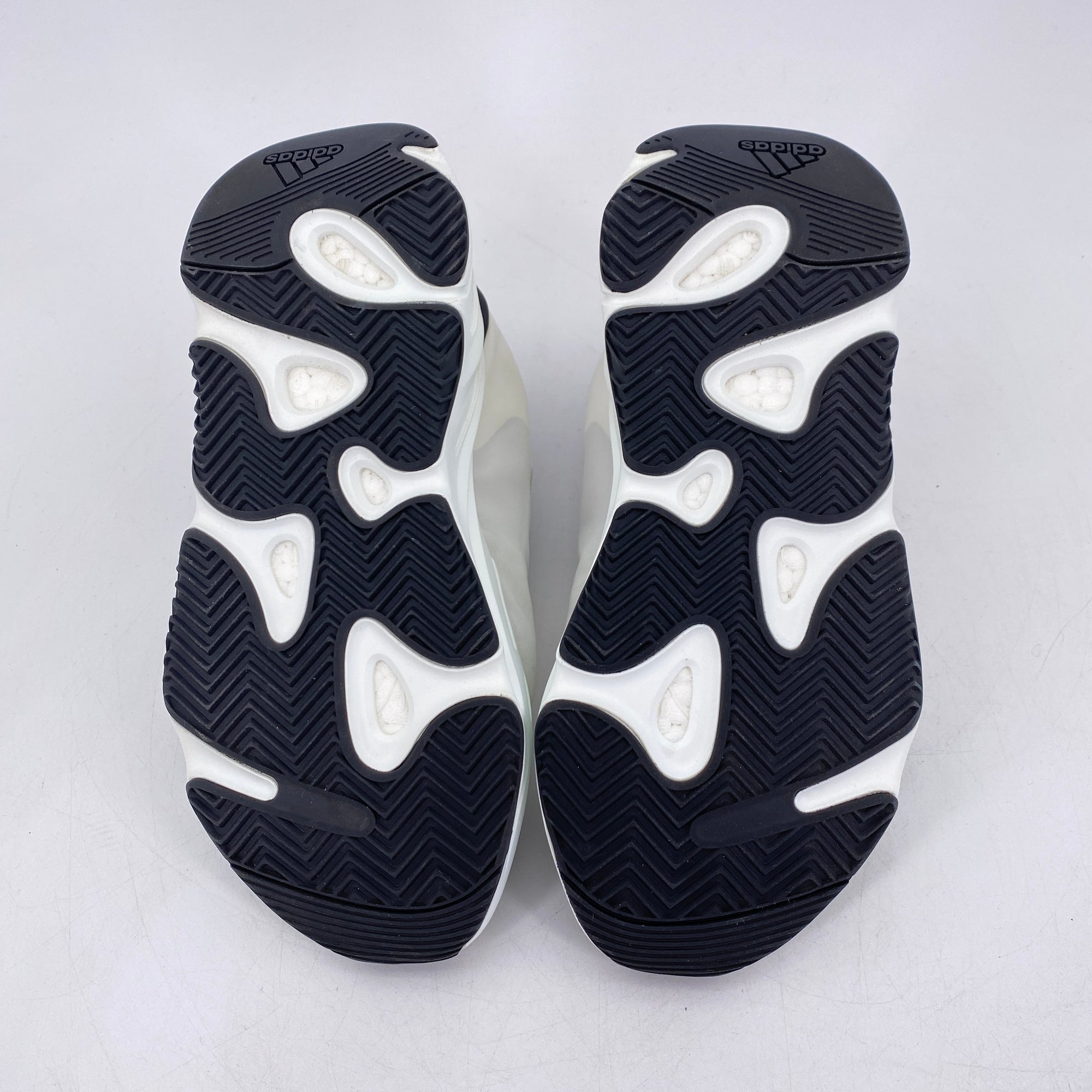 Yeezy 700 MNVN &quot;Analog&quot; 2022 Used Size 6